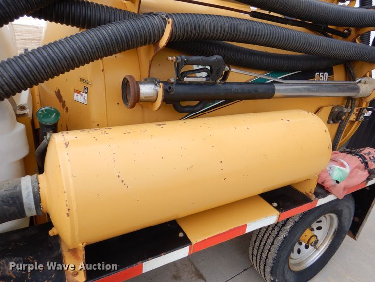 image for item MC9833 2005 Vermeer Ring-o-matic 550  vacuum excavator