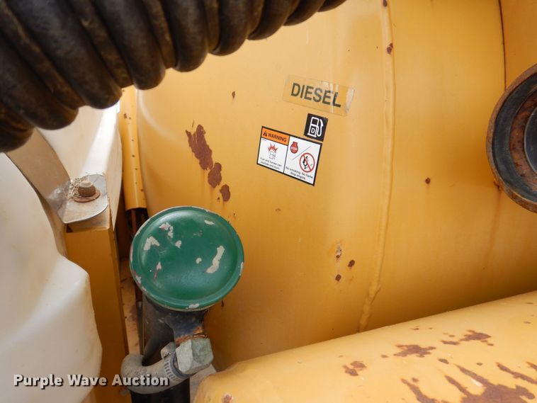 image for item MC9833 2005 Vermeer Ring-o-matic 550  vacuum excavator