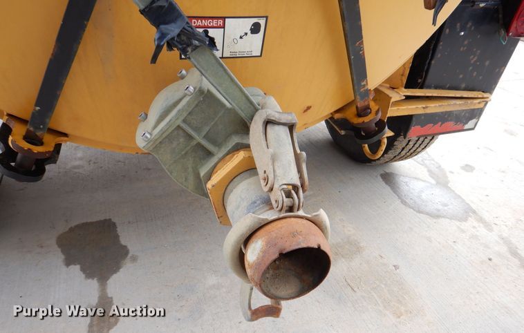 image for item MC9833 2005 Vermeer Ring-o-matic 550  vacuum excavator