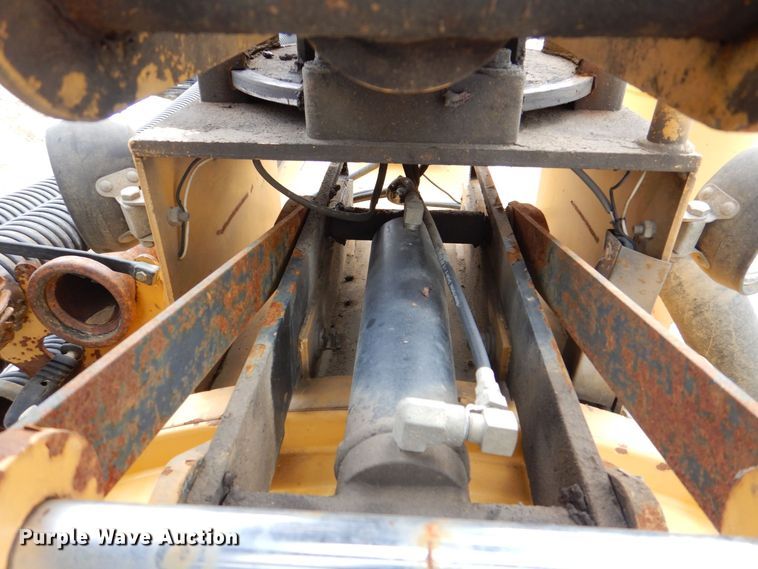 image for item MC9833 2005 Vermeer Ring-o-matic 550  vacuum excavator