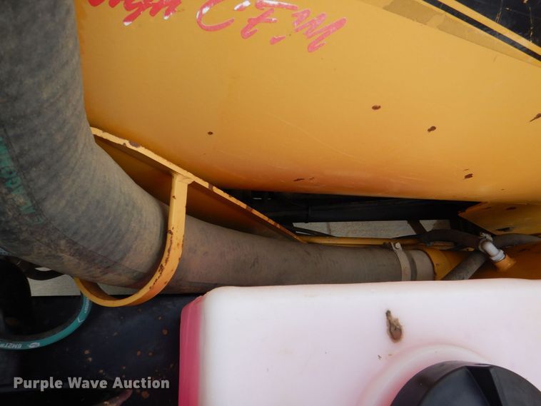 image for item MC9833 2005 Vermeer Ring-o-matic 550  vacuum excavator