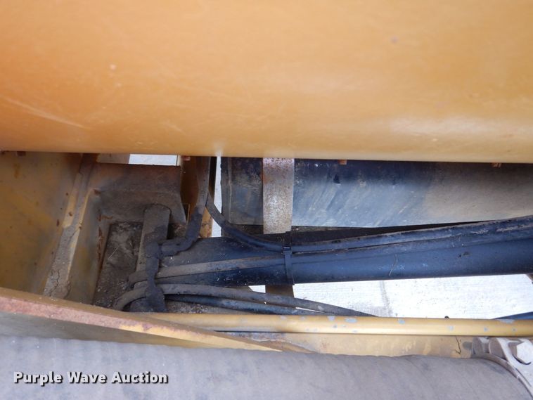 image for item MC9833 2005 Vermeer Ring-o-matic 550  vacuum excavator