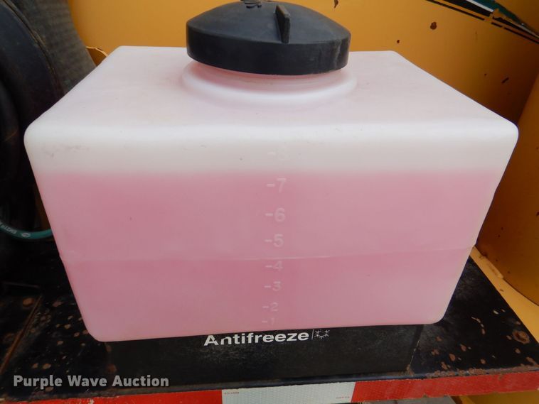 image for item MC9833 2005 Vermeer Ring-o-matic 550  vacuum excavator