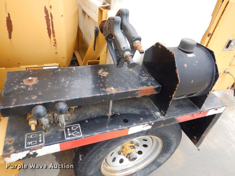 image for item MC9833 2005 Vermeer Ring-o-matic 550  vacuum excavator