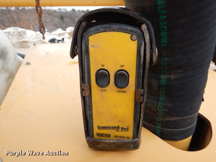 image for item MC9833 2005 Vermeer Ring-o-matic 550  vacuum excavator