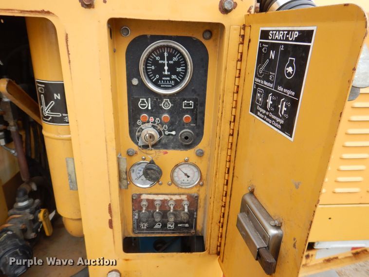 image for item MC9833 2005 Vermeer Ring-o-matic 550  vacuum excavator