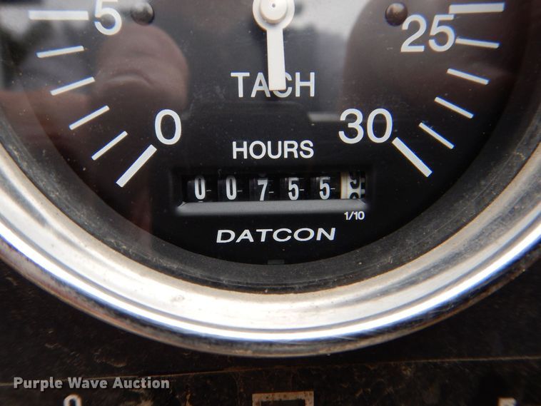 image for item MC9833 2005 Vermeer Ring-o-matic 550  vacuum excavator