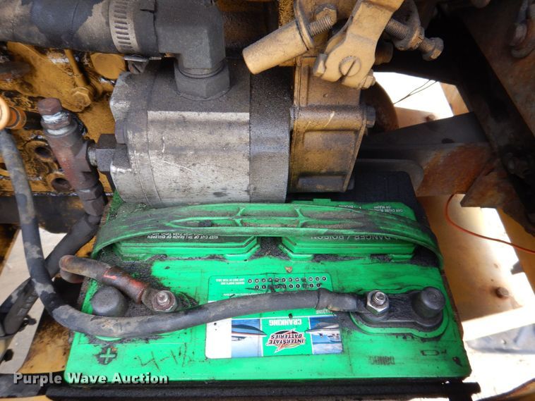 image for item MC9833 2005 Vermeer Ring-o-matic 550  vacuum excavator