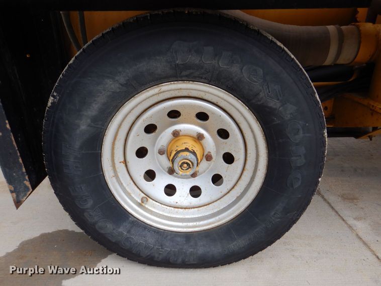 image for item MC9833 2005 Vermeer Ring-o-matic 550  vacuum excavator