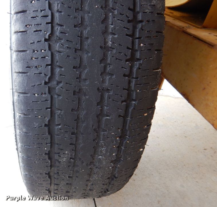 image for item MC9833 2005 Vermeer Ring-o-matic 550  vacuum excavator