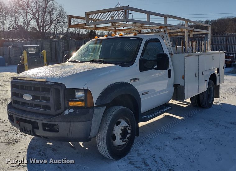 image for item MD9379 2007 Ford F550 Super Duty XL  utility / service truck