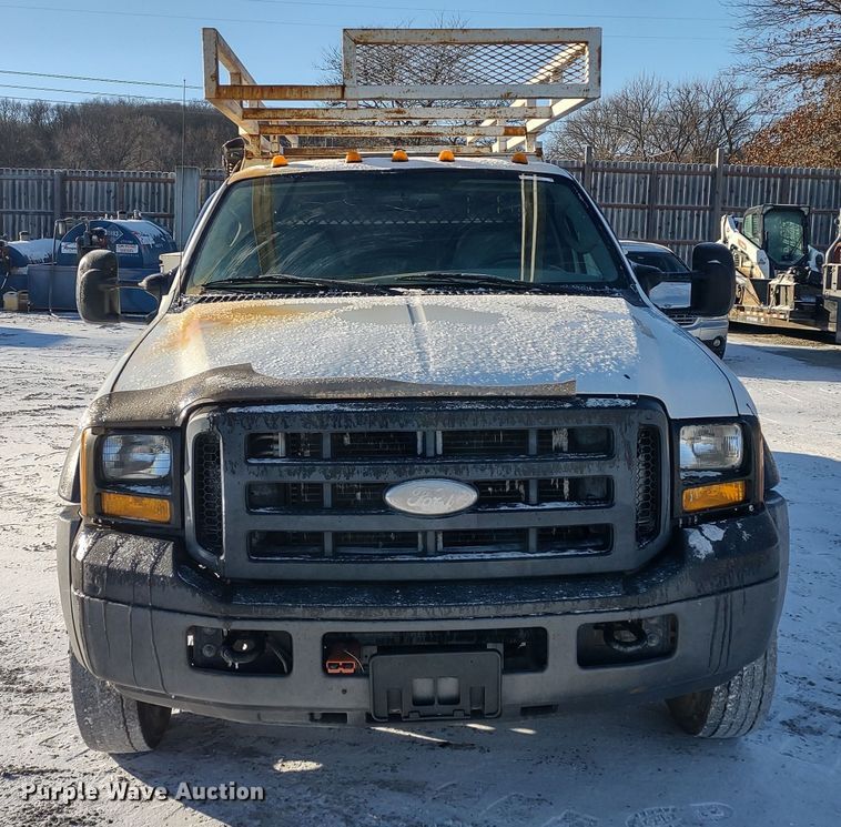 image for item MD9379 2007 Ford F550 Super Duty XL  utility / service truck