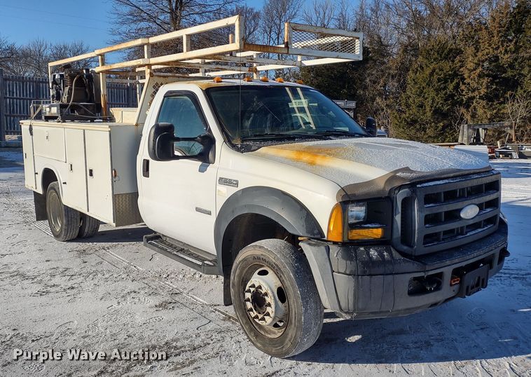 image for item MD9379 2007 Ford F550 Super Duty XL  utility / service truck