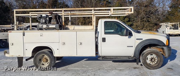 image for item MD9379 2007 Ford F550 Super Duty XL  utility / service truck