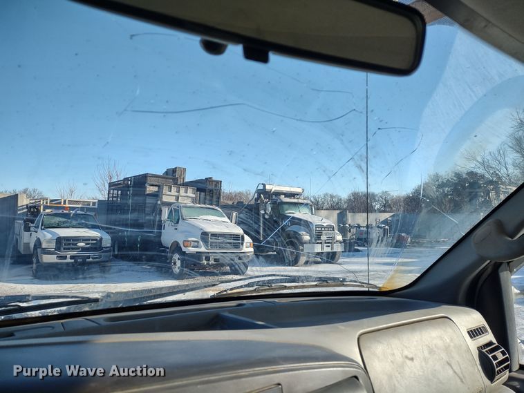 image for item MD9379 2007 Ford F550 Super Duty XL  utility / service truck