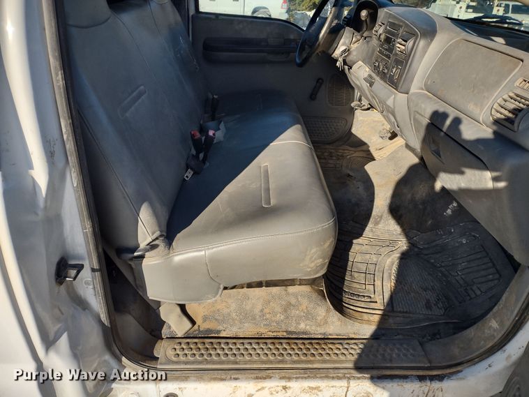 image for item MD9379 2007 Ford F550 Super Duty XL  utility / service truck