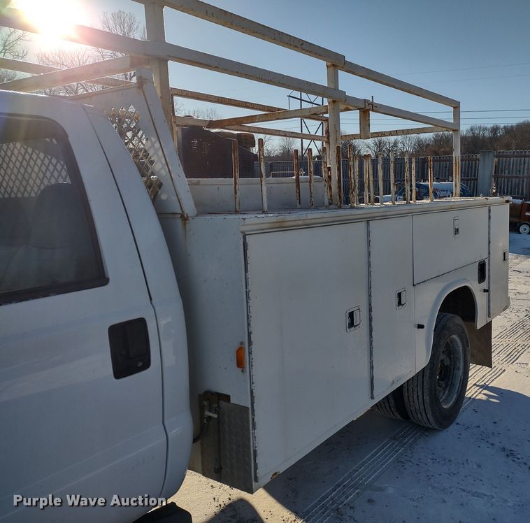 image for item MD9379 2007 Ford F550 Super Duty XL  utility / service truck