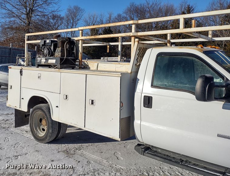 image for item MD9379 2007 Ford F550 Super Duty XL  utility / service truck