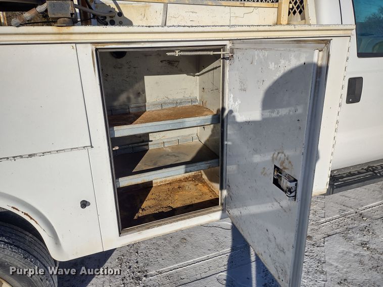 image for item MD9379 2007 Ford F550 Super Duty XL  utility / service truck