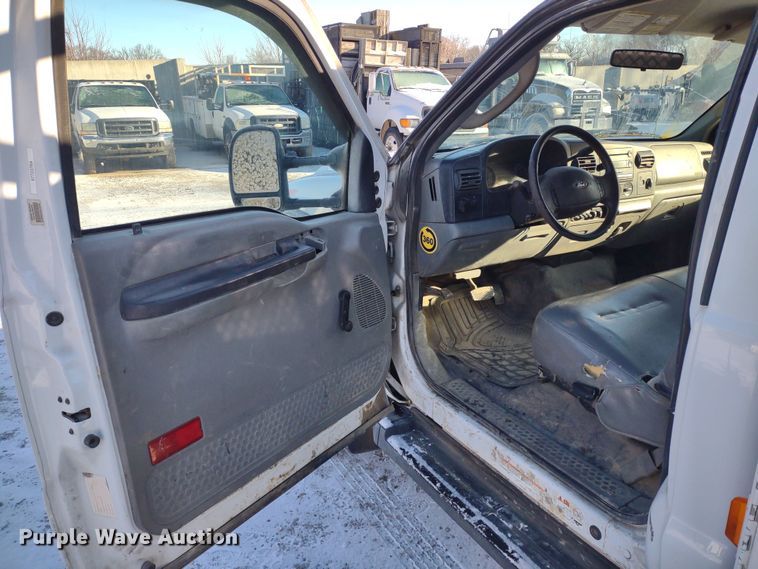 image for item MD9379 2007 Ford F550 Super Duty XL  utility / service truck