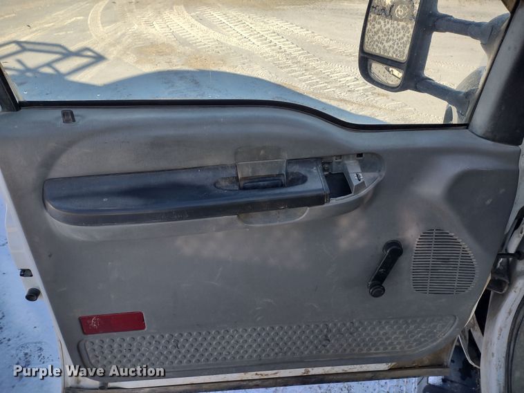 image for item MD9379 2007 Ford F550 Super Duty XL  utility / service truck