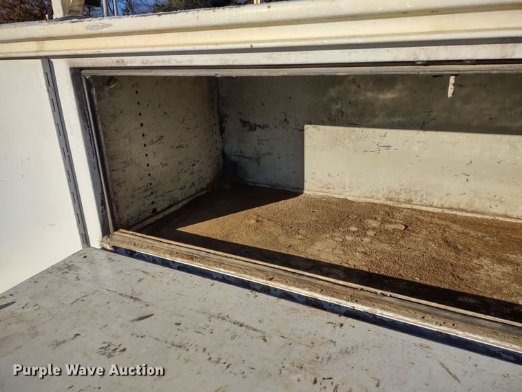 image for item MD9379 2007 Ford F550 Super Duty XL  utility / service truck