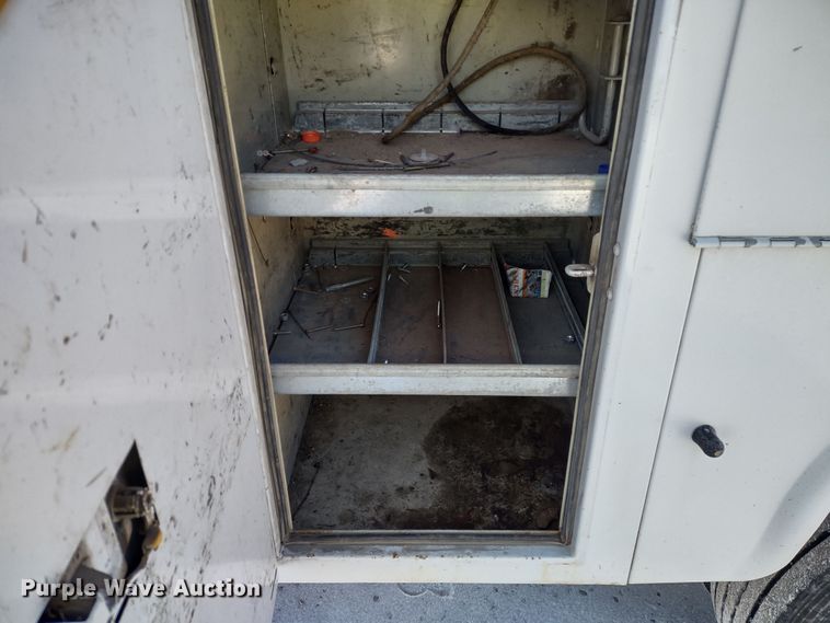 image for item MD9379 2007 Ford F550 Super Duty XL  utility / service truck