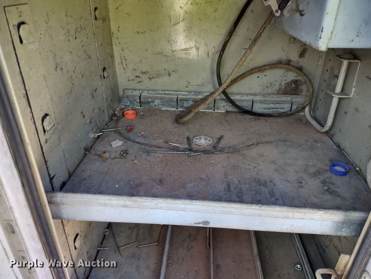 image for item MD9379 2007 Ford F550 Super Duty XL  utility / service truck