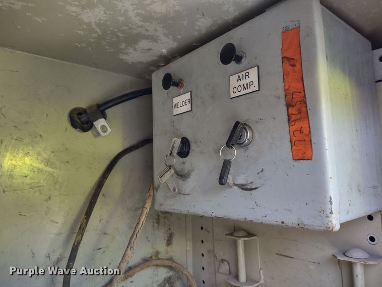 image for item MD9379 2007 Ford F550 Super Duty XL  utility / service truck