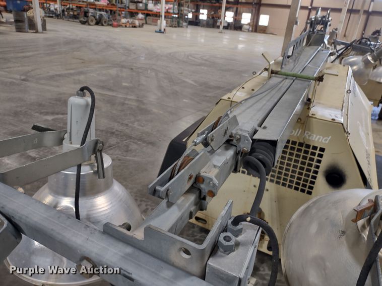 image for item MD9412 2008 Doosan Lightsource A  light plant