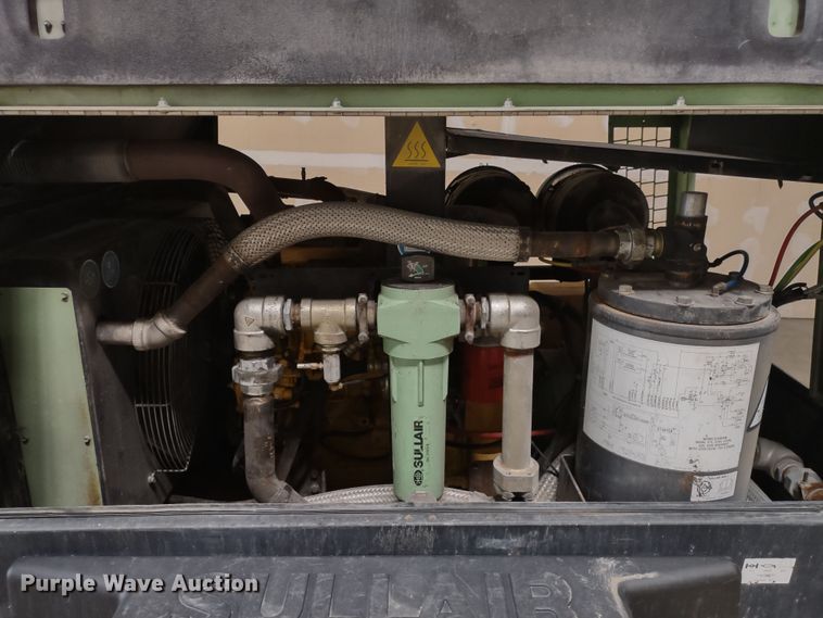 image for item MD9421 Sullair  air compressor