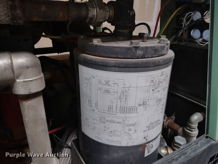 image for item MD9421 Sullair  air compressor