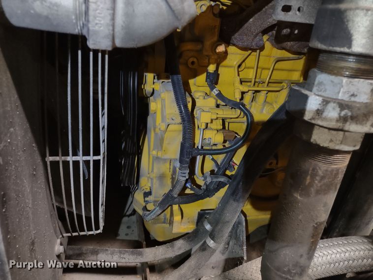 image for item MD9421 Sullair  air compressor