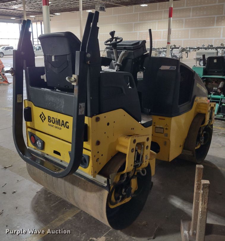 image for item MD9425 2015 Bomag BW120SL-5  double drum vibratory roller