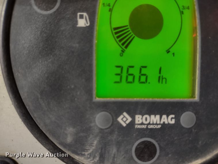 image for item MD9425 2015 Bomag BW120SL-5  double drum vibratory roller