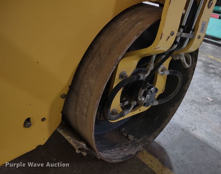 image for item MD9425 2015 Bomag BW120SL-5  double drum vibratory roller