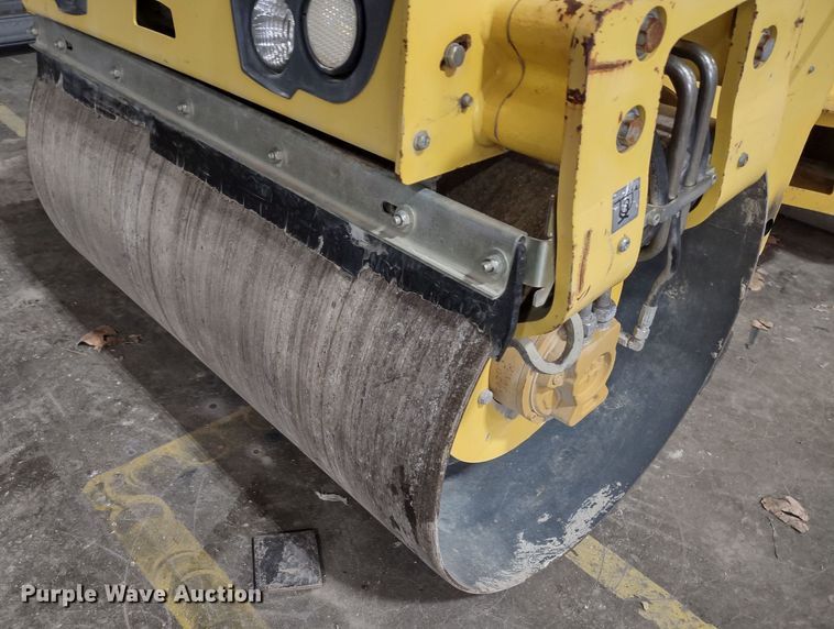 image for item MD9425 2015 Bomag BW120SL-5  double drum vibratory roller