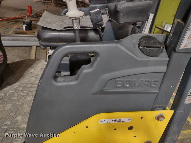 image for item MD9425 2015 Bomag BW120SL-5  double drum vibratory roller