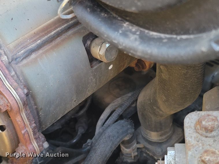 image for item ME9046 2013 John Deere 326E  skid steer loader