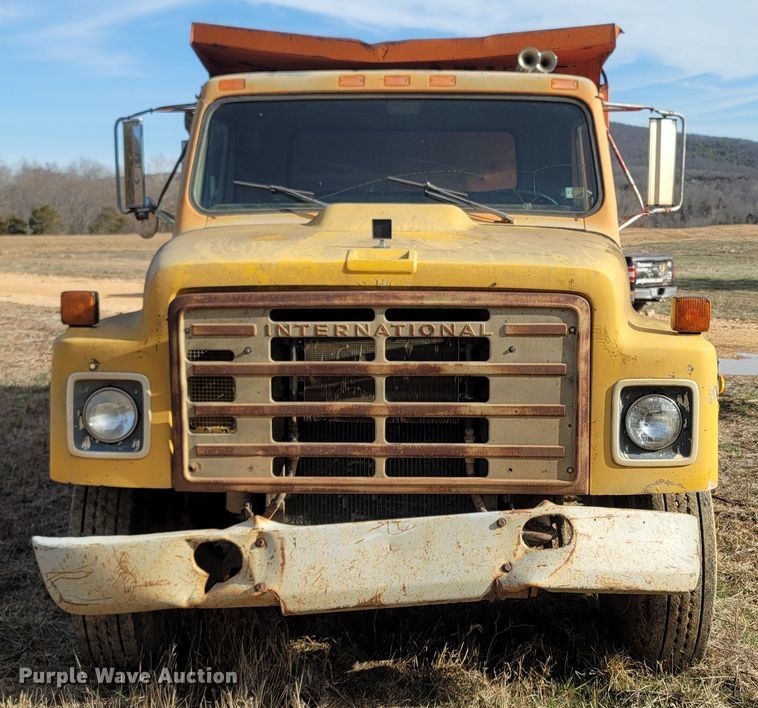 image for item ME9048 1986 International F1954  dump truck