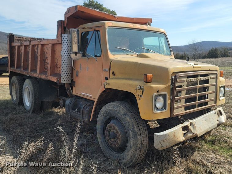 image for item ME9048 1986 International F1954  dump truck
