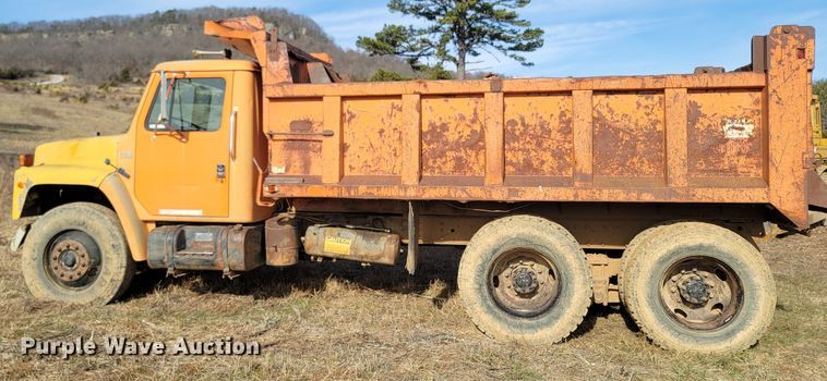 image for item ME9048 1986 International F1954  dump truck