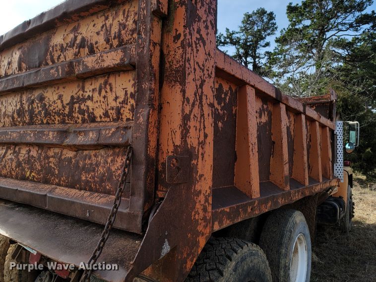 image for item ME9048 1986 International F1954  dump truck
