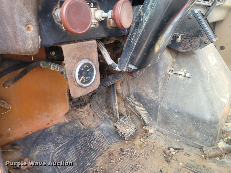 image for item ME9048 1986 International F1954  dump truck