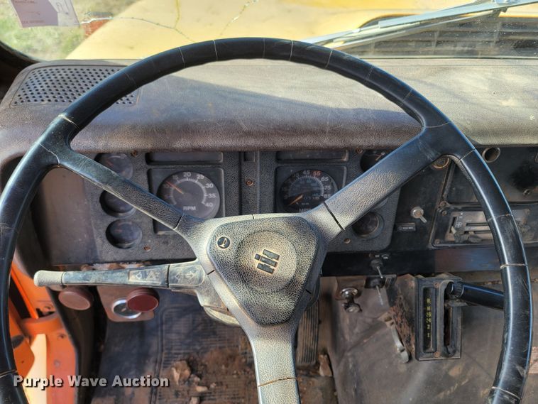 image for item ME9048 1986 International F1954  dump truck