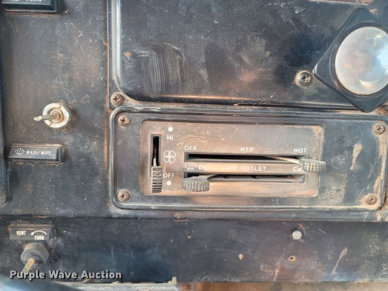 image for item ME9048 1986 International F1954  dump truck