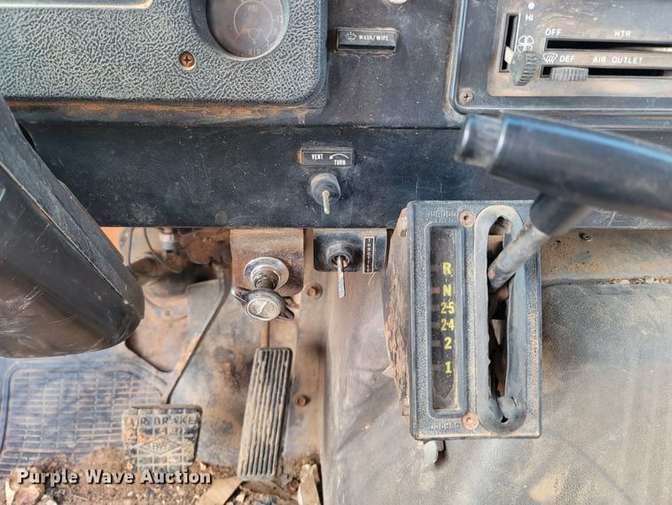 image for item ME9048 1986 International F1954  dump truck