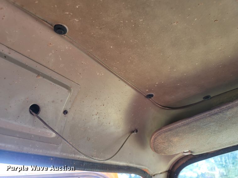 image for item ME9048 1986 International F1954  dump truck