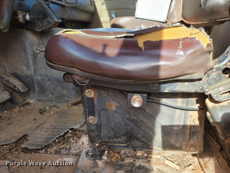 image for item ME9048 1986 International F1954  dump truck