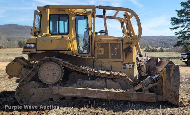 image for item ME9049 1987 Caterpillar D6H Series II  dozer